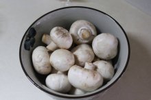 口蘑变黑还能不能吃？新鲜的口蘑怎么挑选？