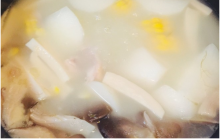 鸡腿菇炖肉的做法  香甜软糯的口感