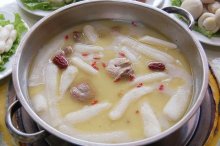 竹荪淮山鸡汤的做法，常吃竹荪有什么好处？