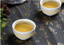 台地茶与古树茶的区别是什么？五处明显不同，教你简单的鉴别方法!