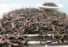 黑毛茶多少钱一斤？这么多价格档次和质量分级！要注意如何辨别挑选！