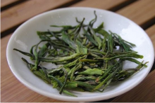 安吉白片跟安吉白茶有什么区别？三点不同，仔细观察就能发现!
