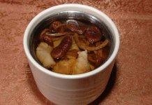 茶树菇煲汤有健脾的功效吗？