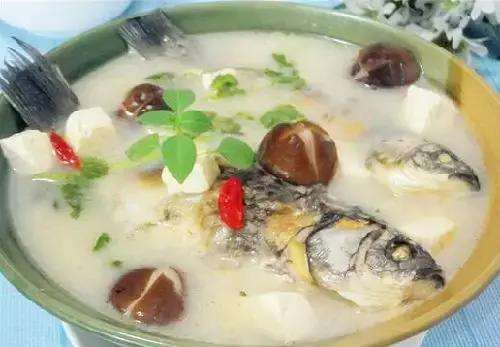 哺乳期能不能吃香菇