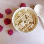 豆腐海鲜菇汤