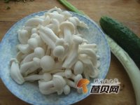 白玉菇有种味道正常吗