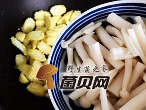 玉米能和海鲜菇一起吃吗，海鲜菇的食用禁忌有哪些？
