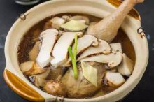 木耳松茸炖鸡的做法 姬松茸炖公鸡的做法