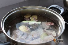 虫草菇排骨汤作用和做法