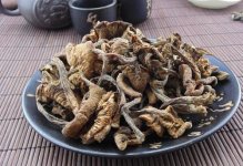 鸡腿炖土豆榛蘑怎么做美味