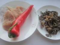榛蘑木耳炒肉丝——如何做好口感独特的榛蘑