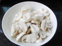 口蘑炖鸡块的家常做法，口蘑怎么做好吃