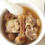 姬松茸排骨煲汤做法