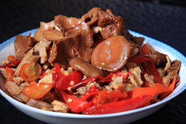 干红菇炒肉